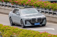 BMW 7er 7 Series (G70) — снимка 3