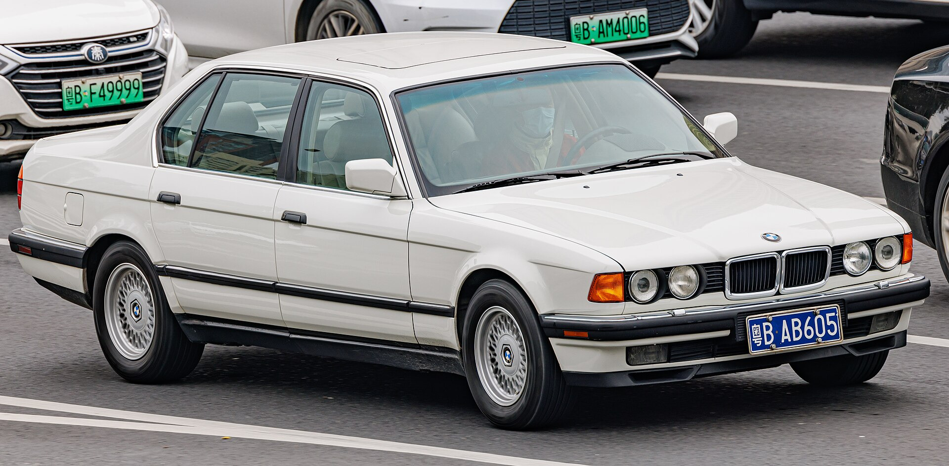 BMW 7er 7 Series (E32)