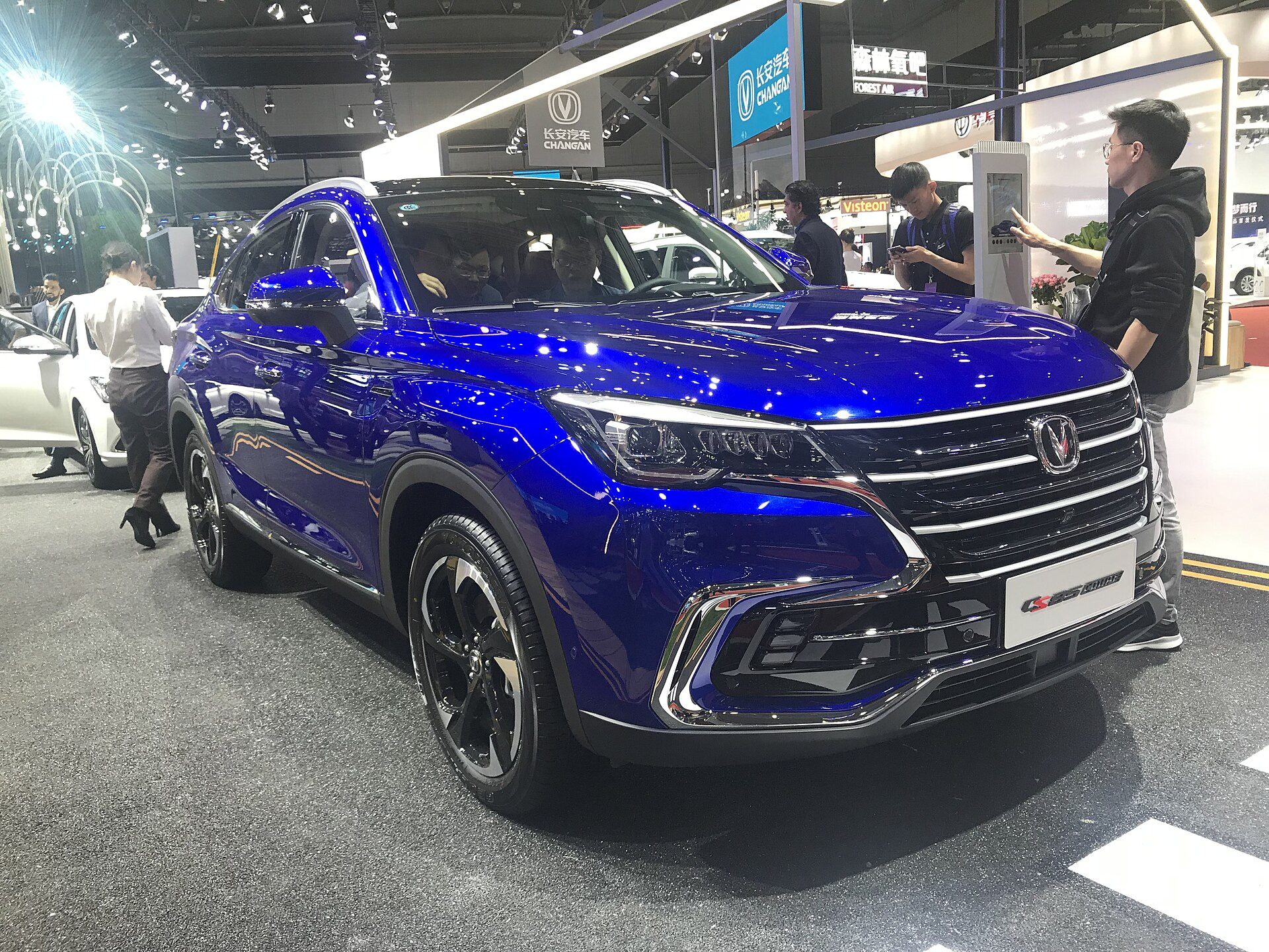 Changan CS85