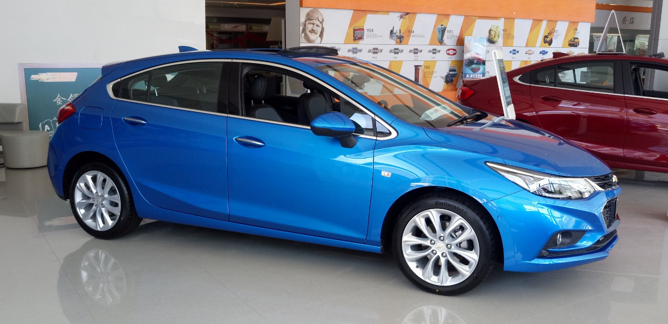 Chevrolet Cruze Hatchback II