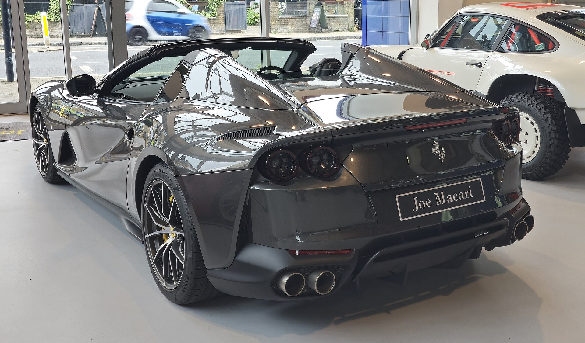 Ferrari 812 GTS