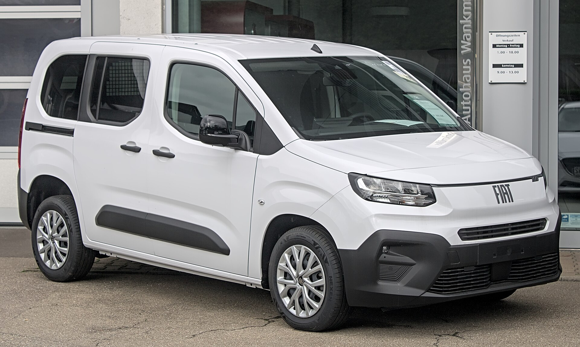 Fiat Doblo II Long (facelift 2015) 2.0 (135hp) MultiJet
