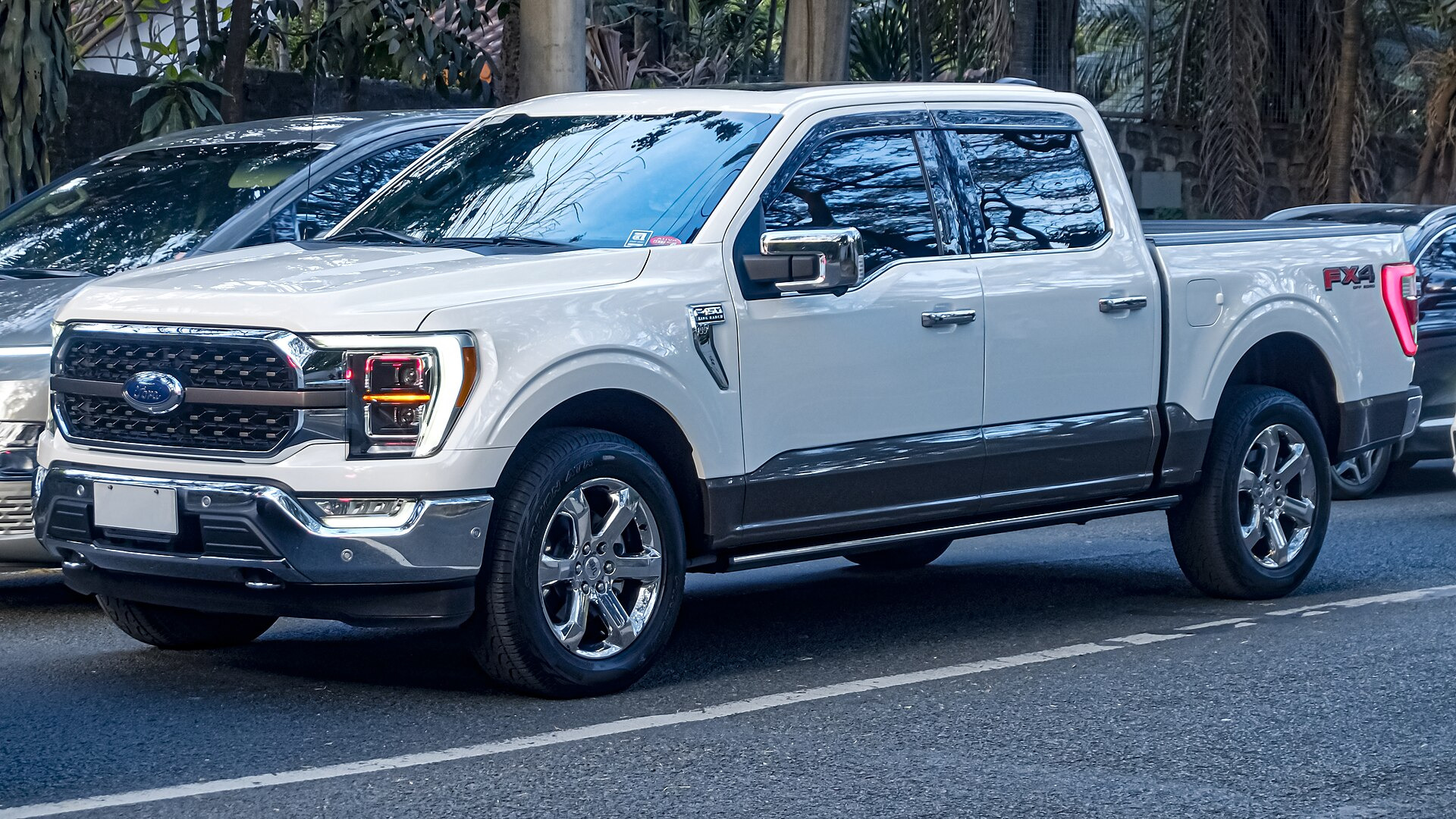 Ford F-Series F-100/F-150 F-150 XIII SuperCrew