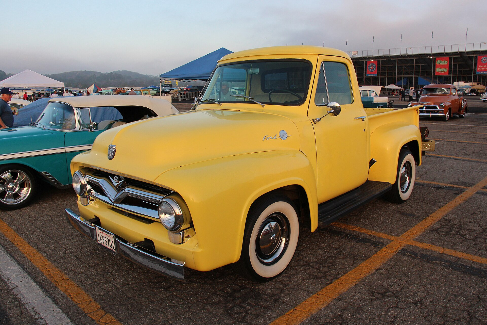 Ford F-Series F-100/F-150 F-100 V