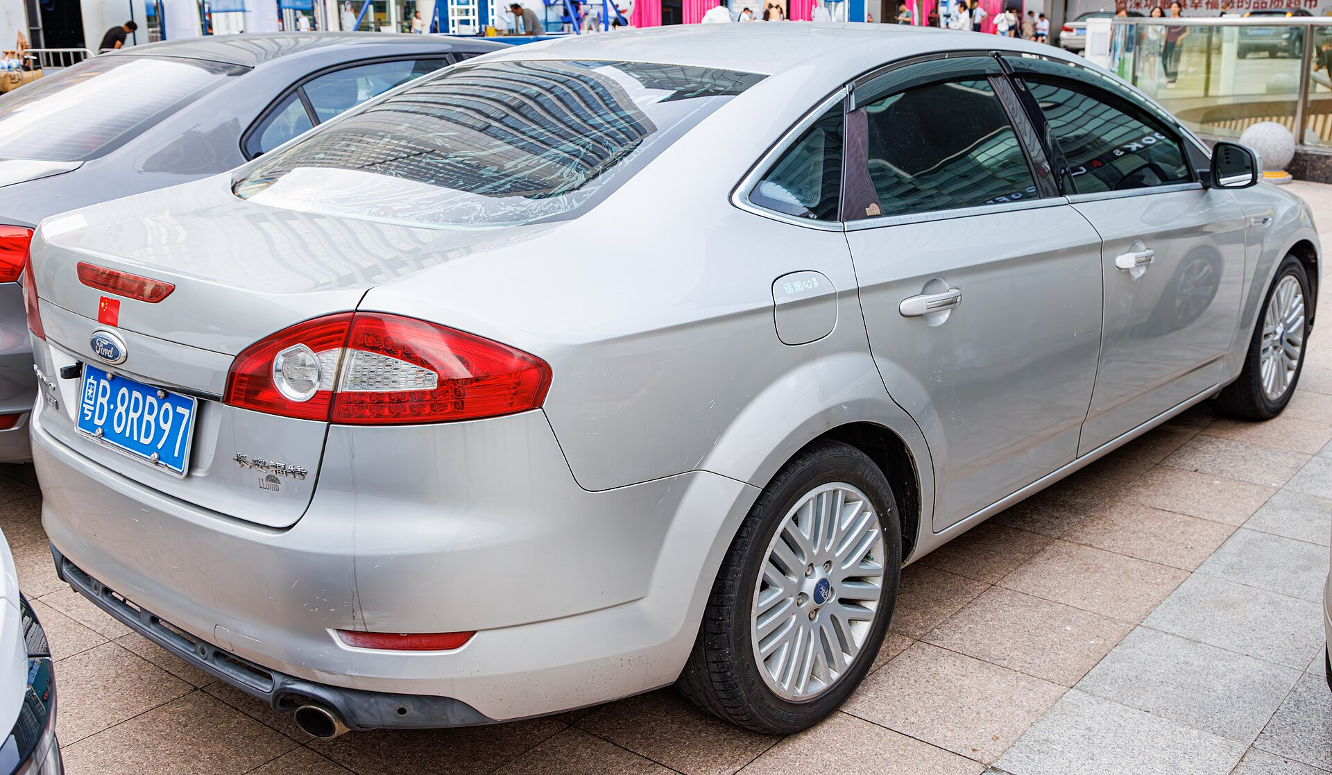 Ford Mondeo II Sedan