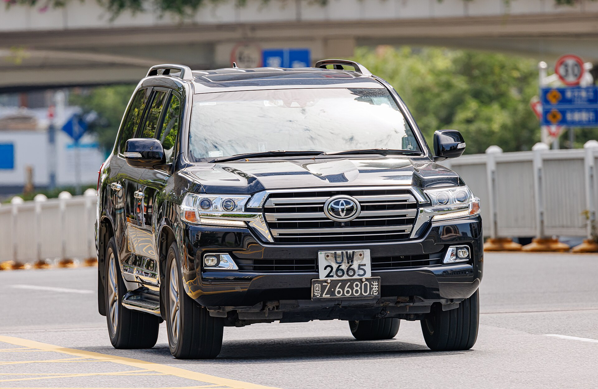 Toyota Land Cruiser 200