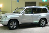 Toyota Land Cruiser Cygnus — снимка 3