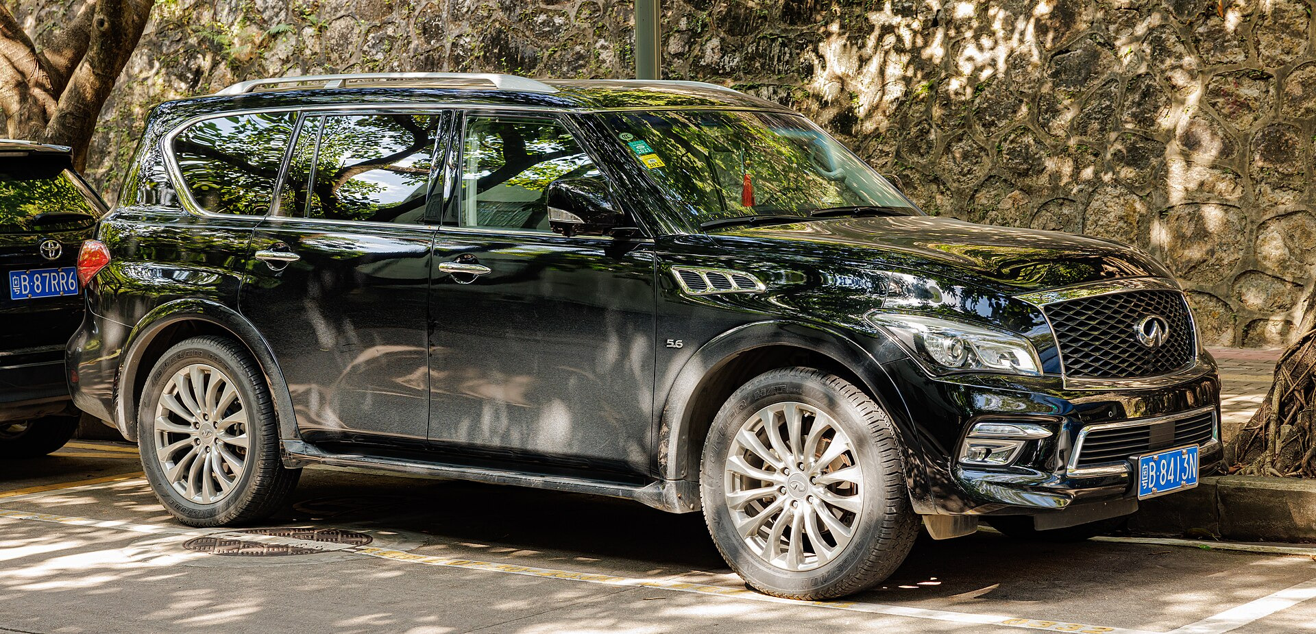 Infiniti QX80