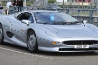 XJ220