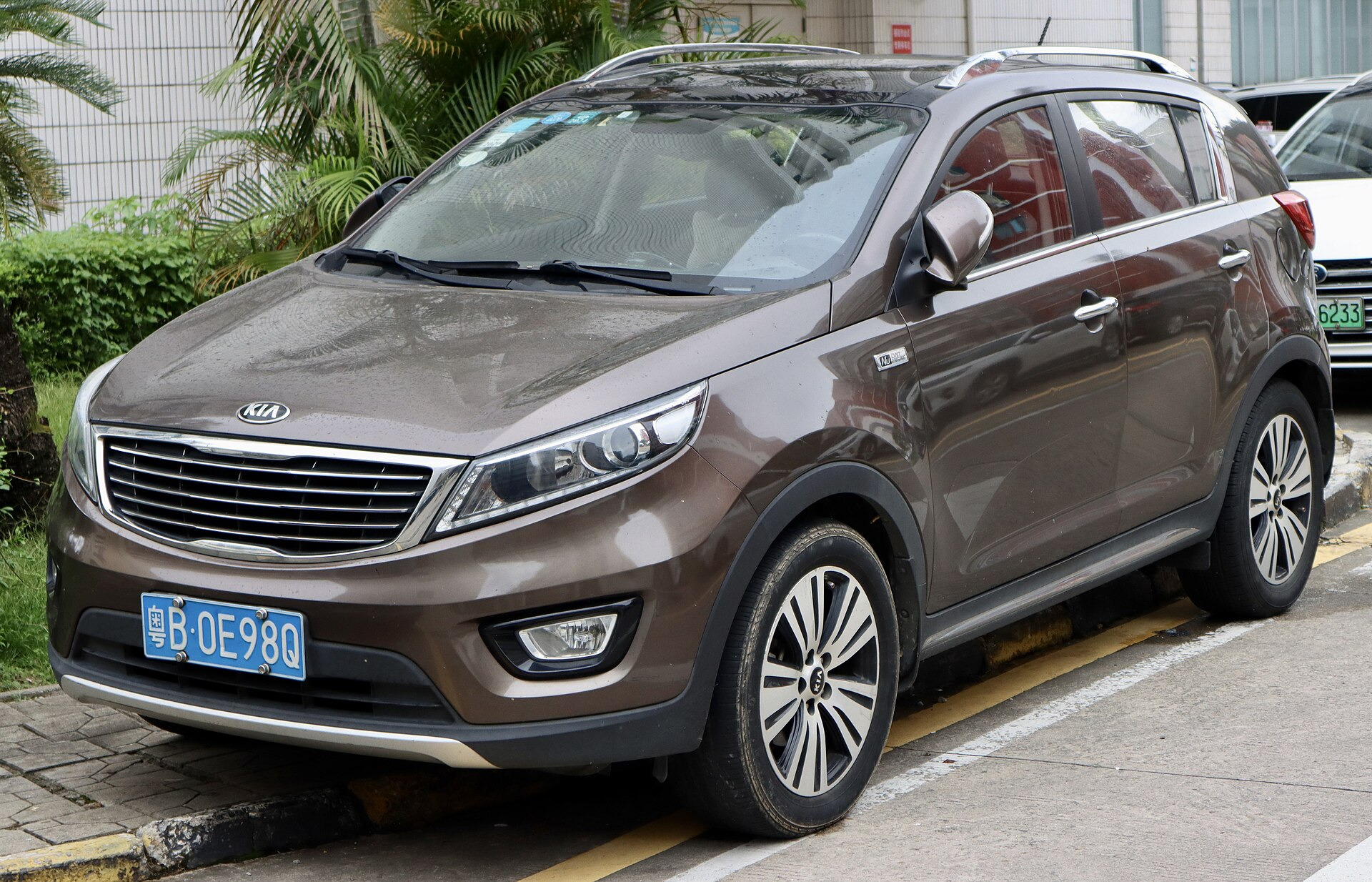 Kia Cadenza I (facelift 2013)
