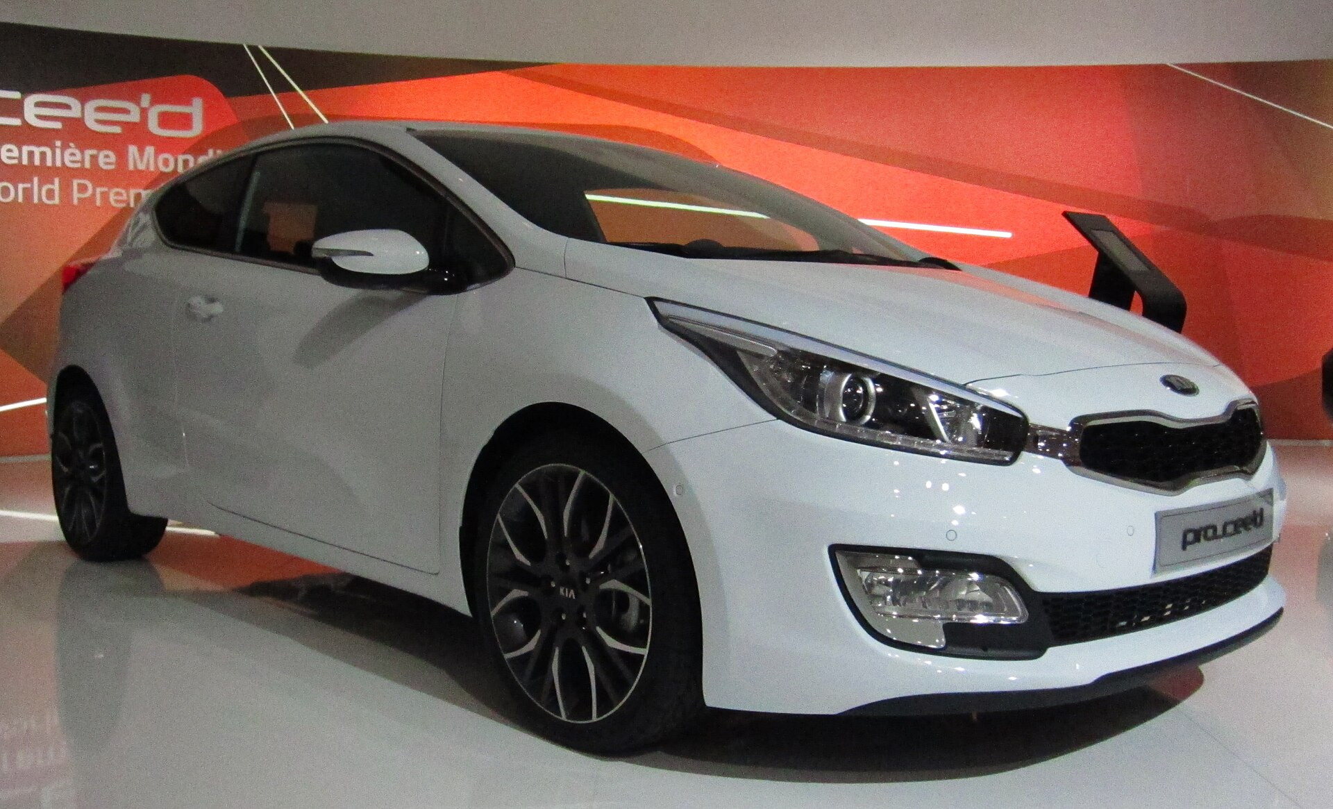 Kia Cee'd II (facelift 2015)