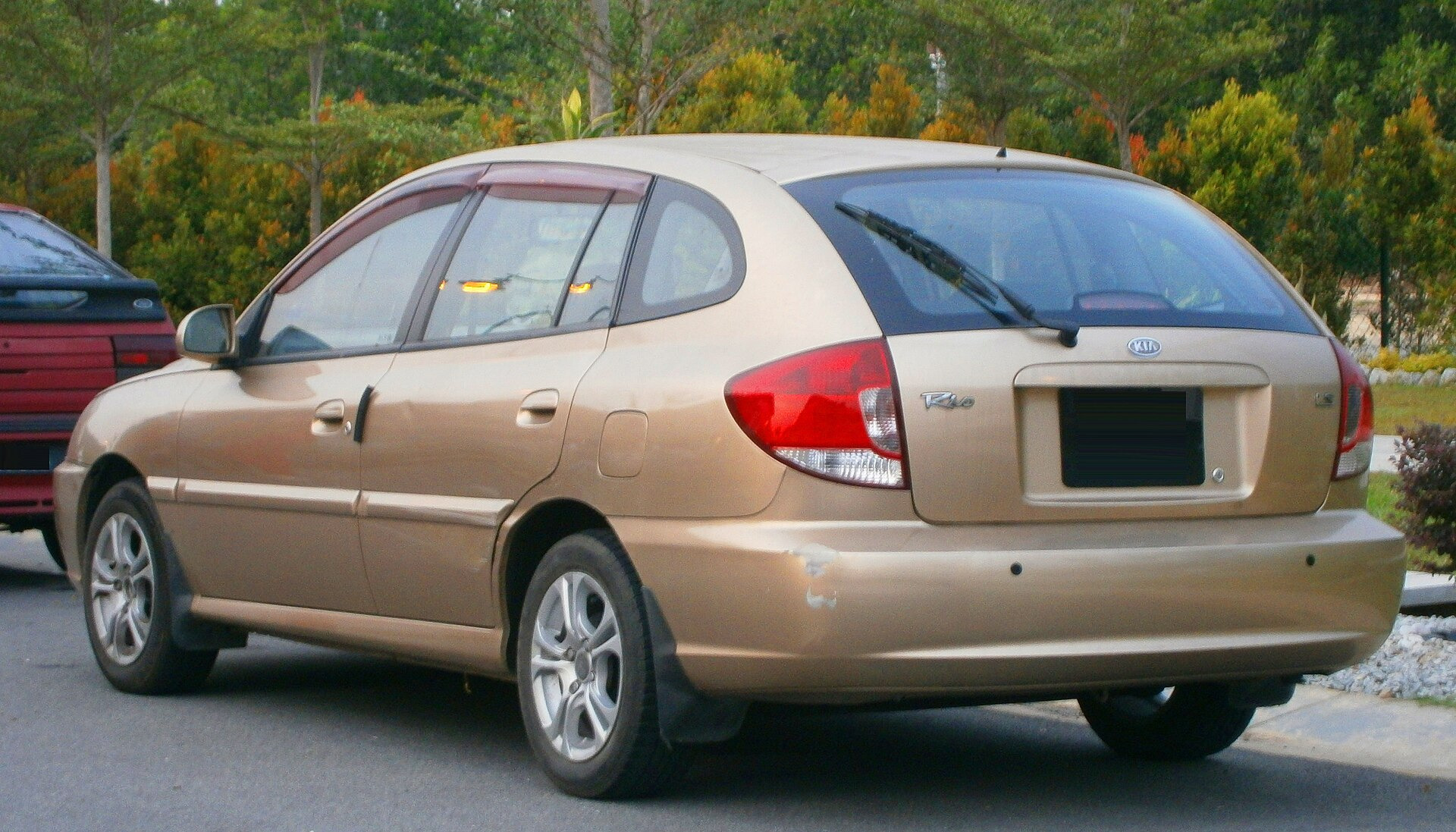 Kia Rio I Hatchback (DC)