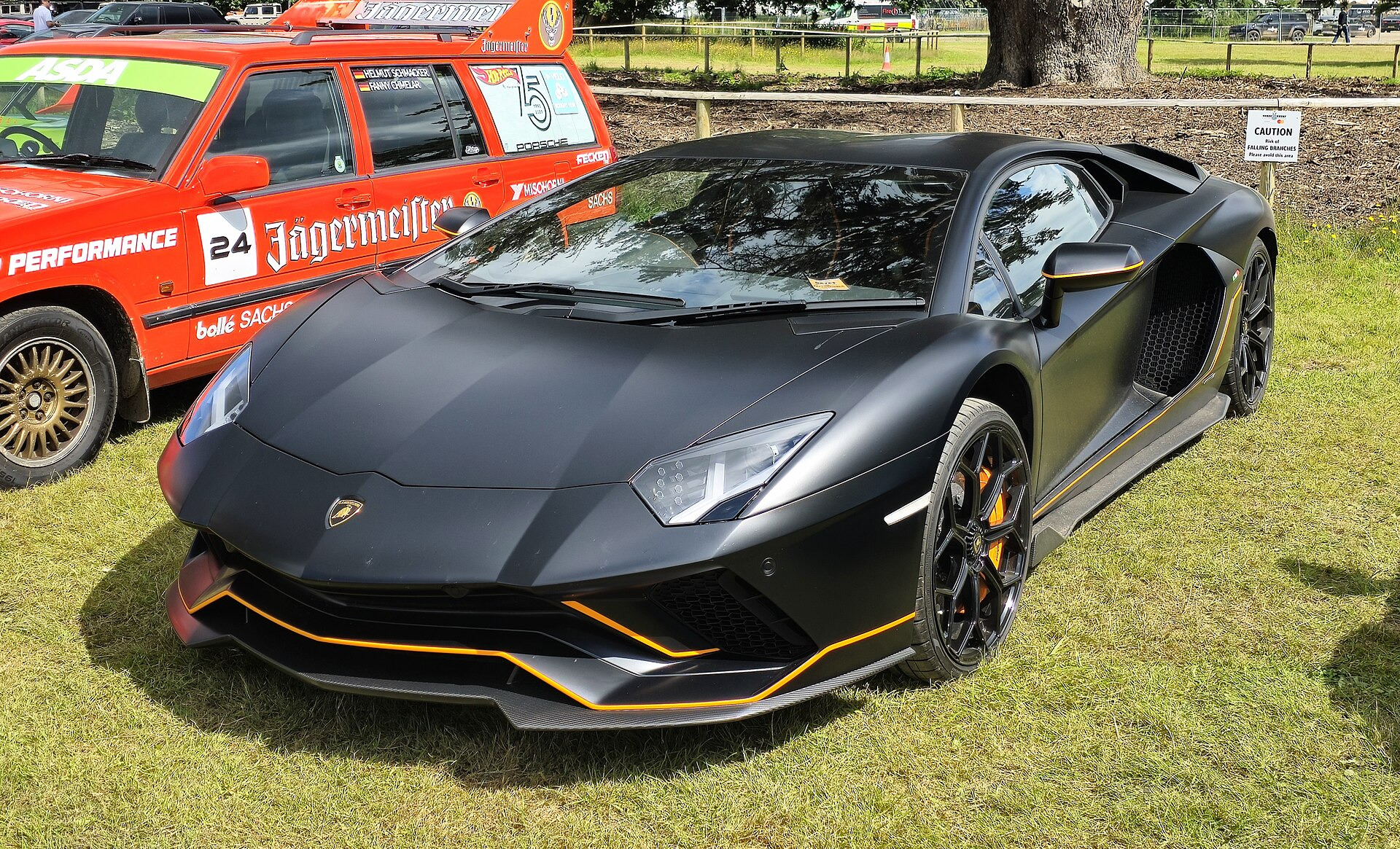 Lamborghini Aventador LP 700-4 roadster