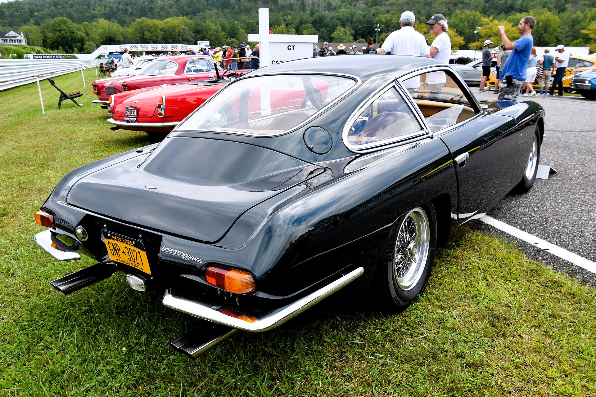 Lamborghini 400 GT 2+2