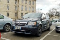 Lancia Voyager 2.8 (177hp) Automatic — снимка 3