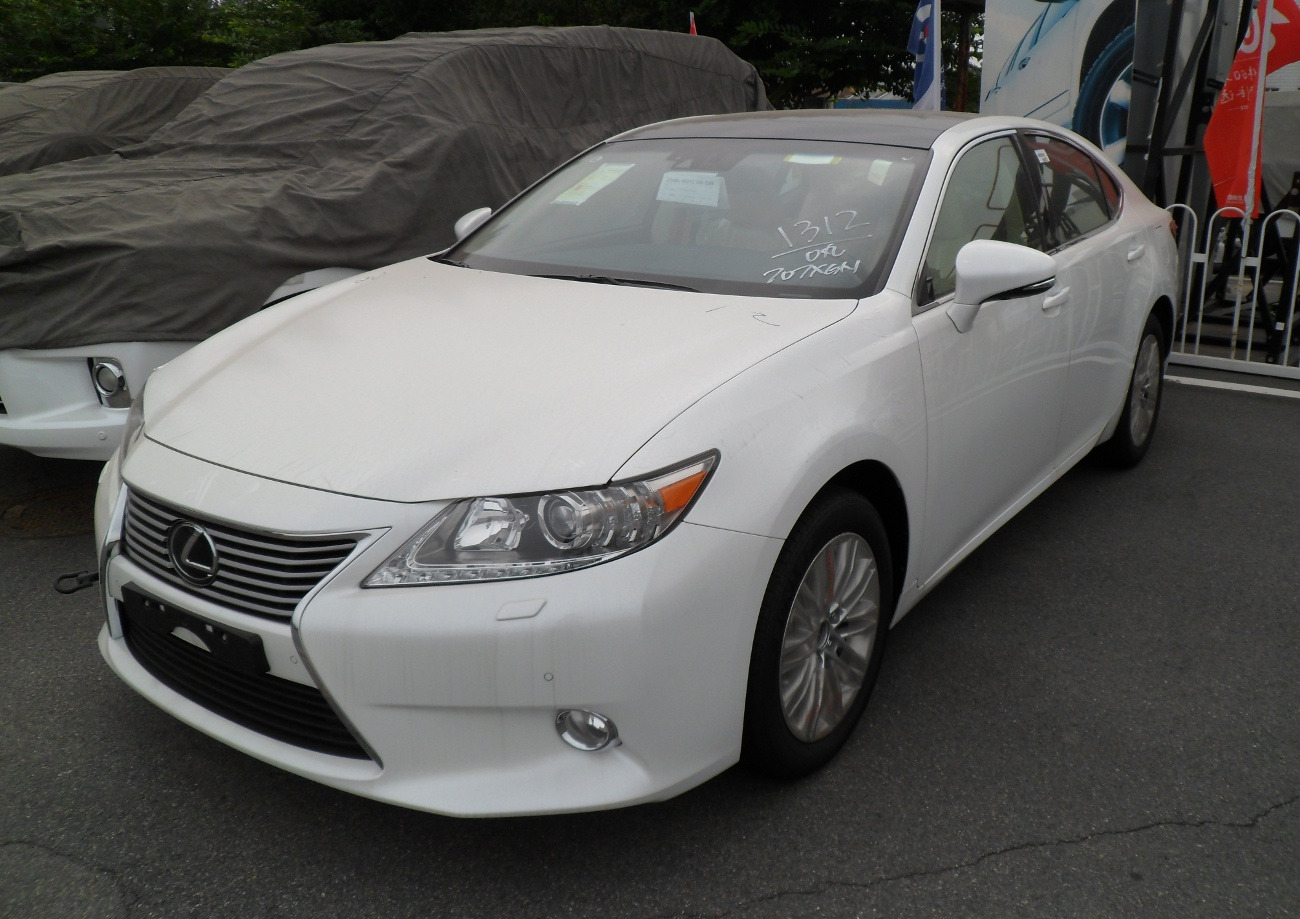 Lexus ES VI (XV60)