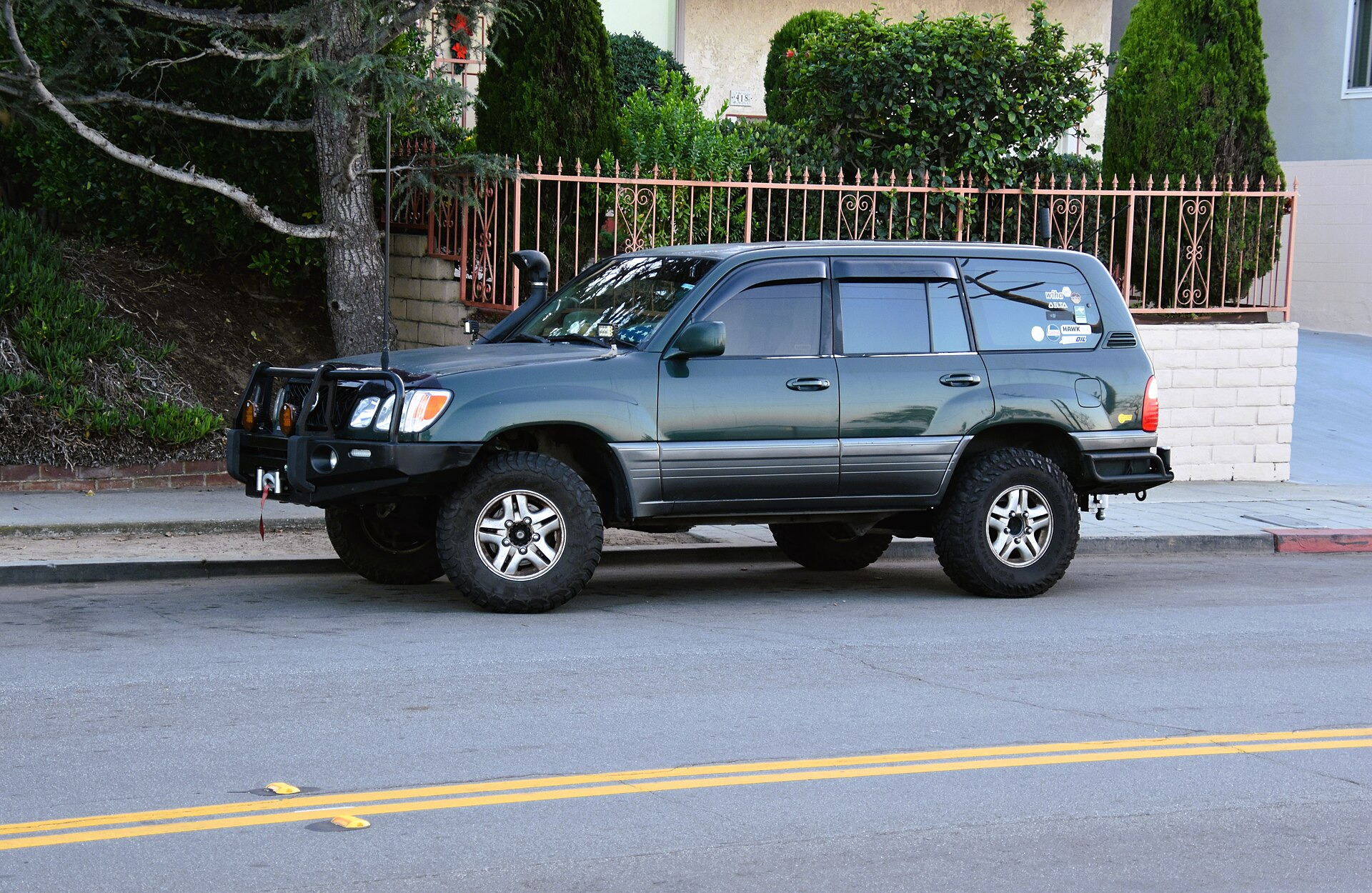 Lexus LX II (facelift 2002)