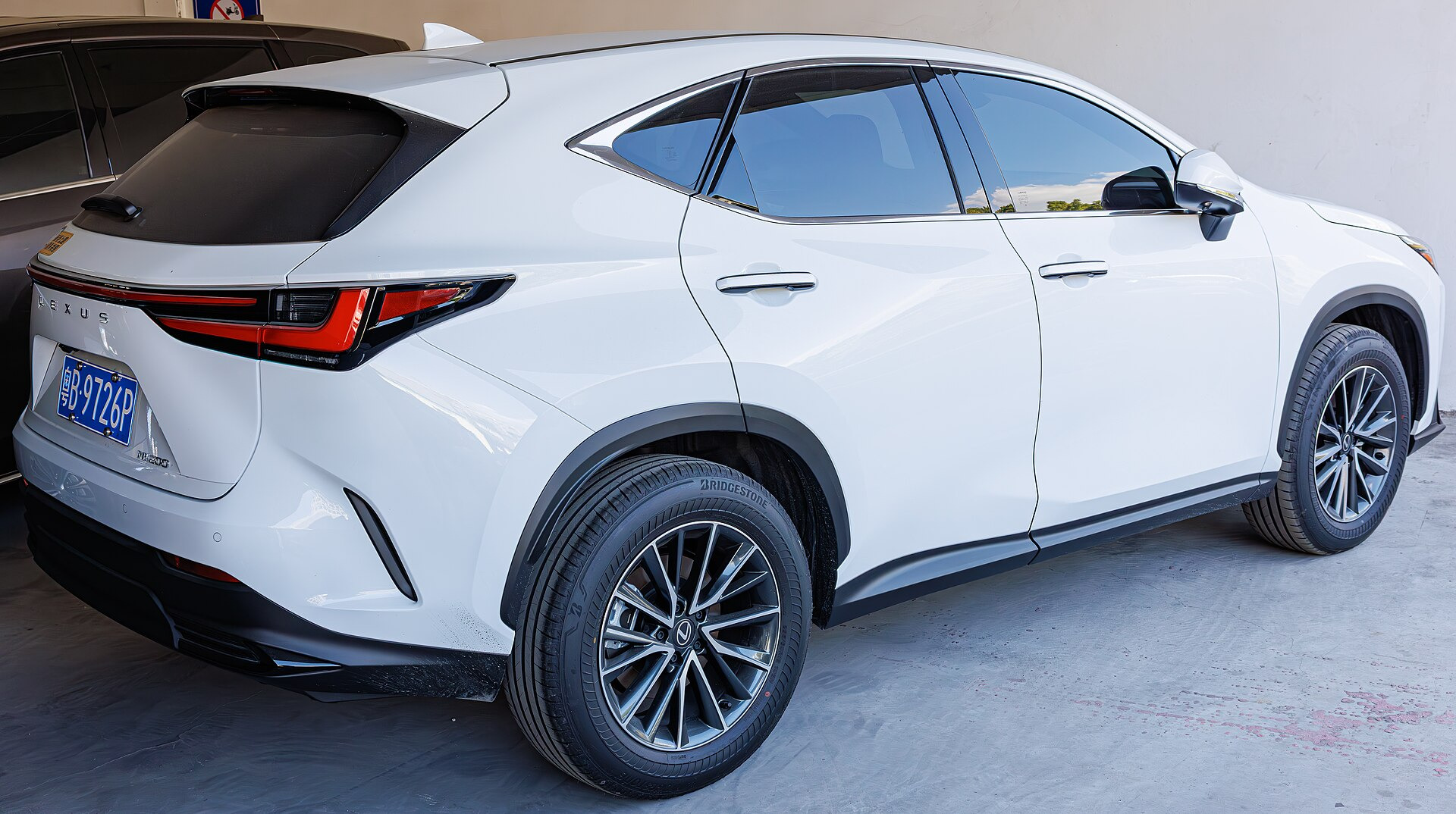 Lexus NX (AZ20)