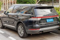 Lincoln Aviator I — снимка 3