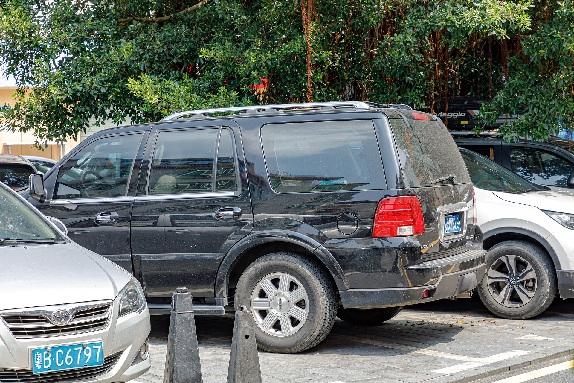 Lincoln Navigator IV LWB
