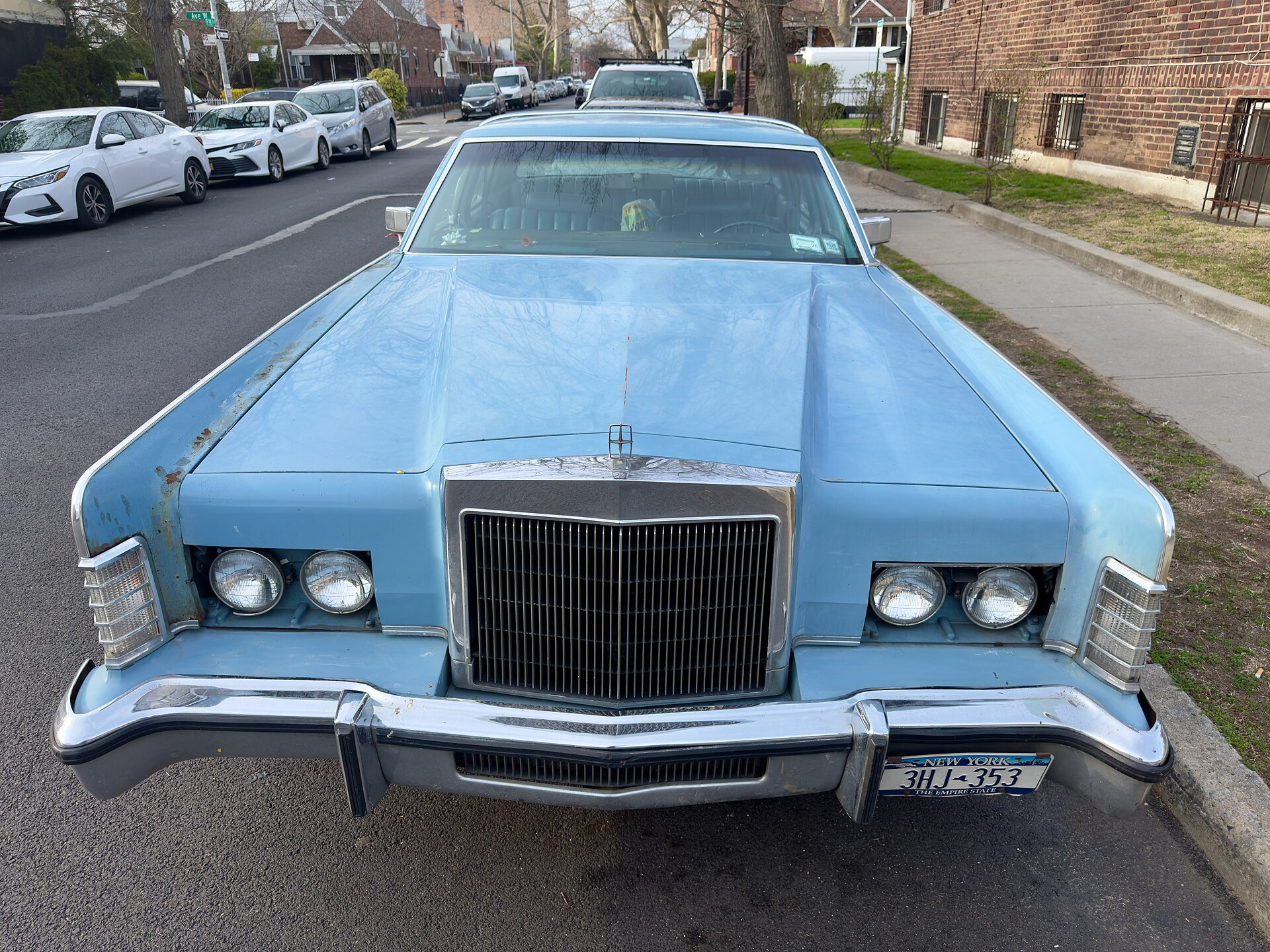 Lincoln Continental Mark IV
