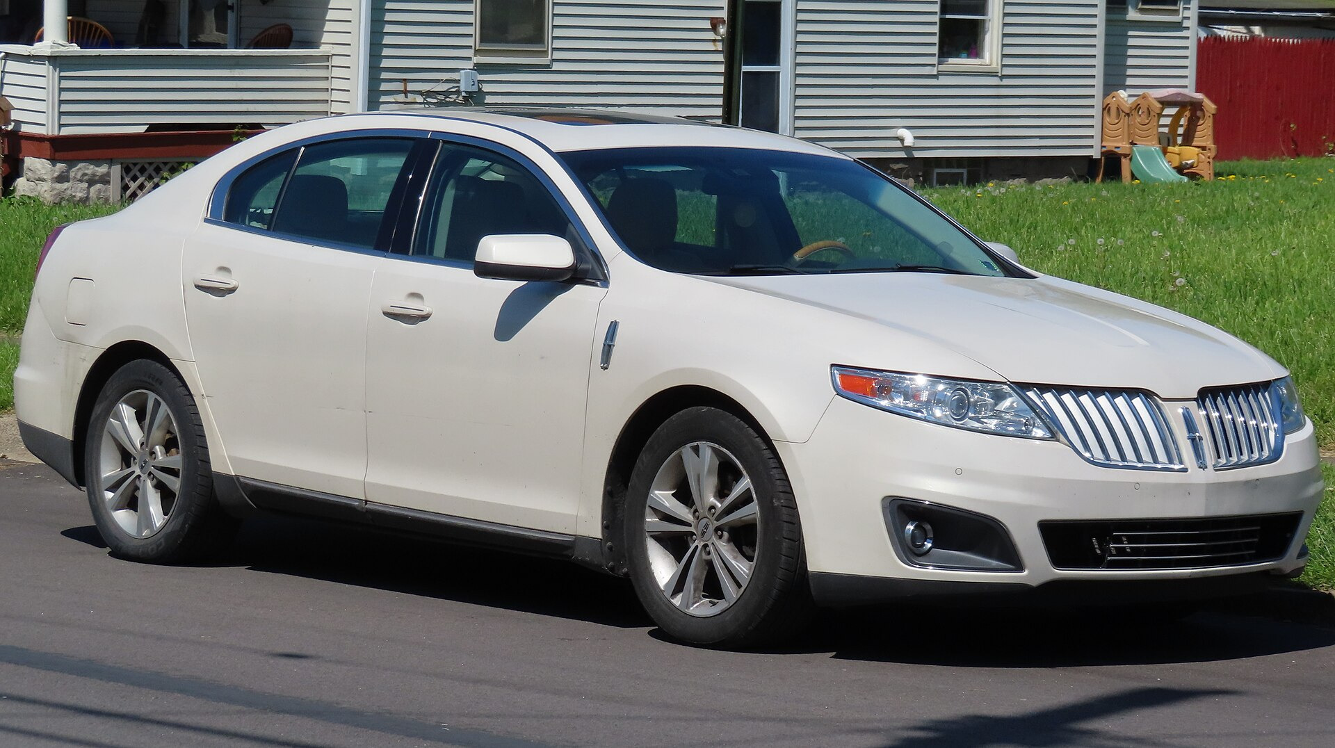 Lincoln MKS I