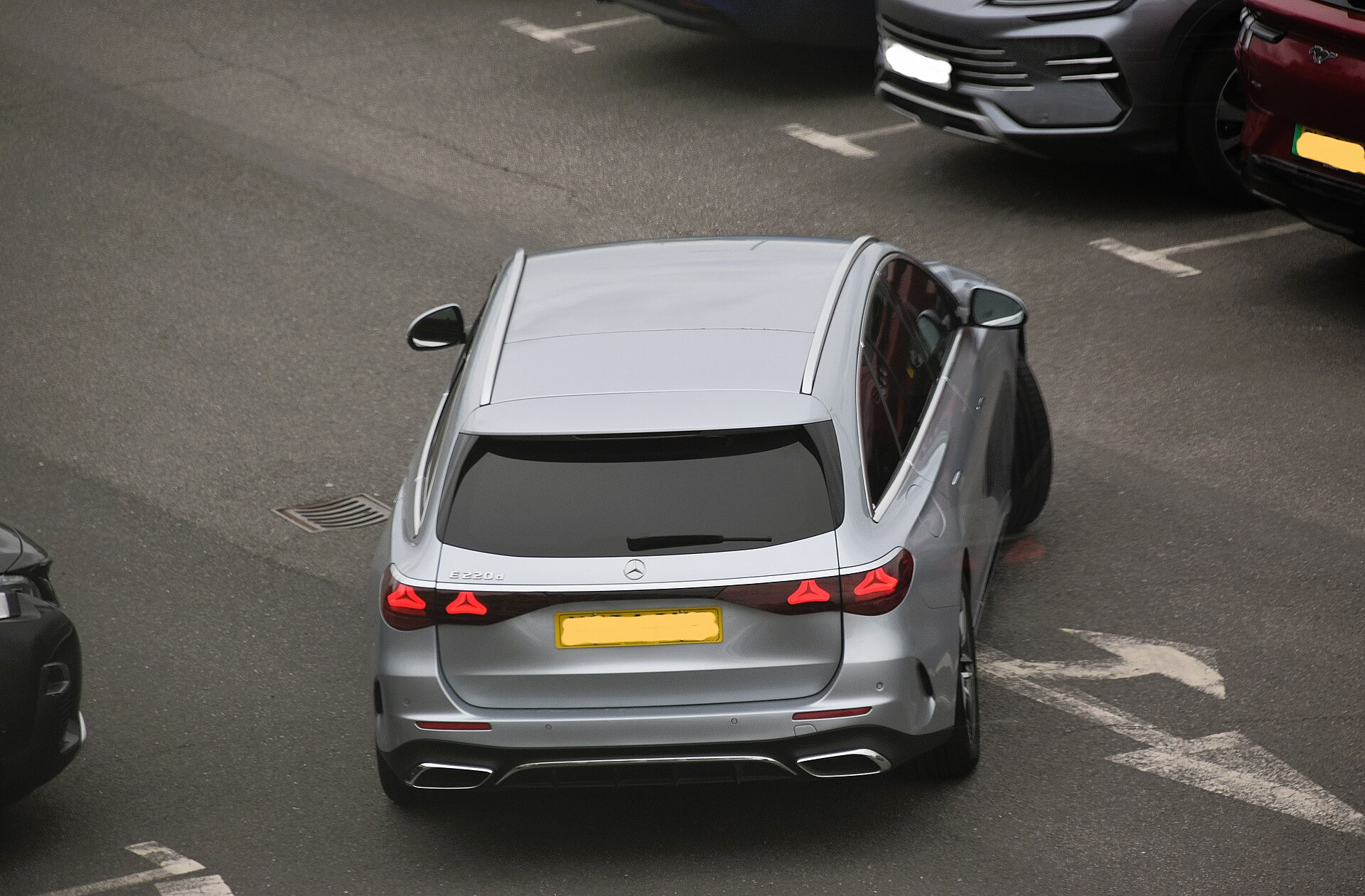Mercedes-Benz E-Class T-modell (S214)