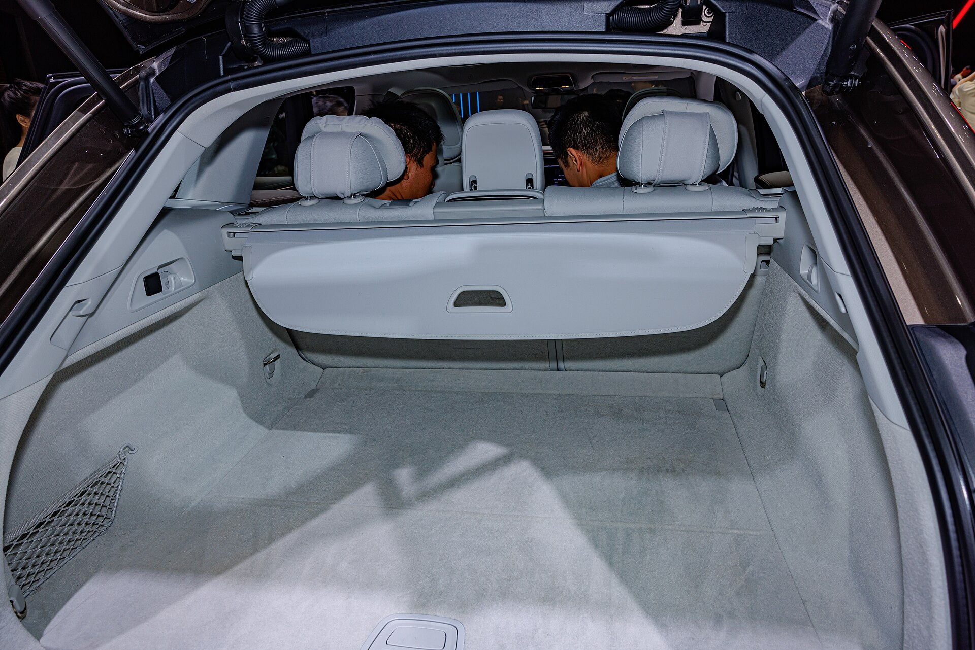 Mercedes-Benz EQE SUV