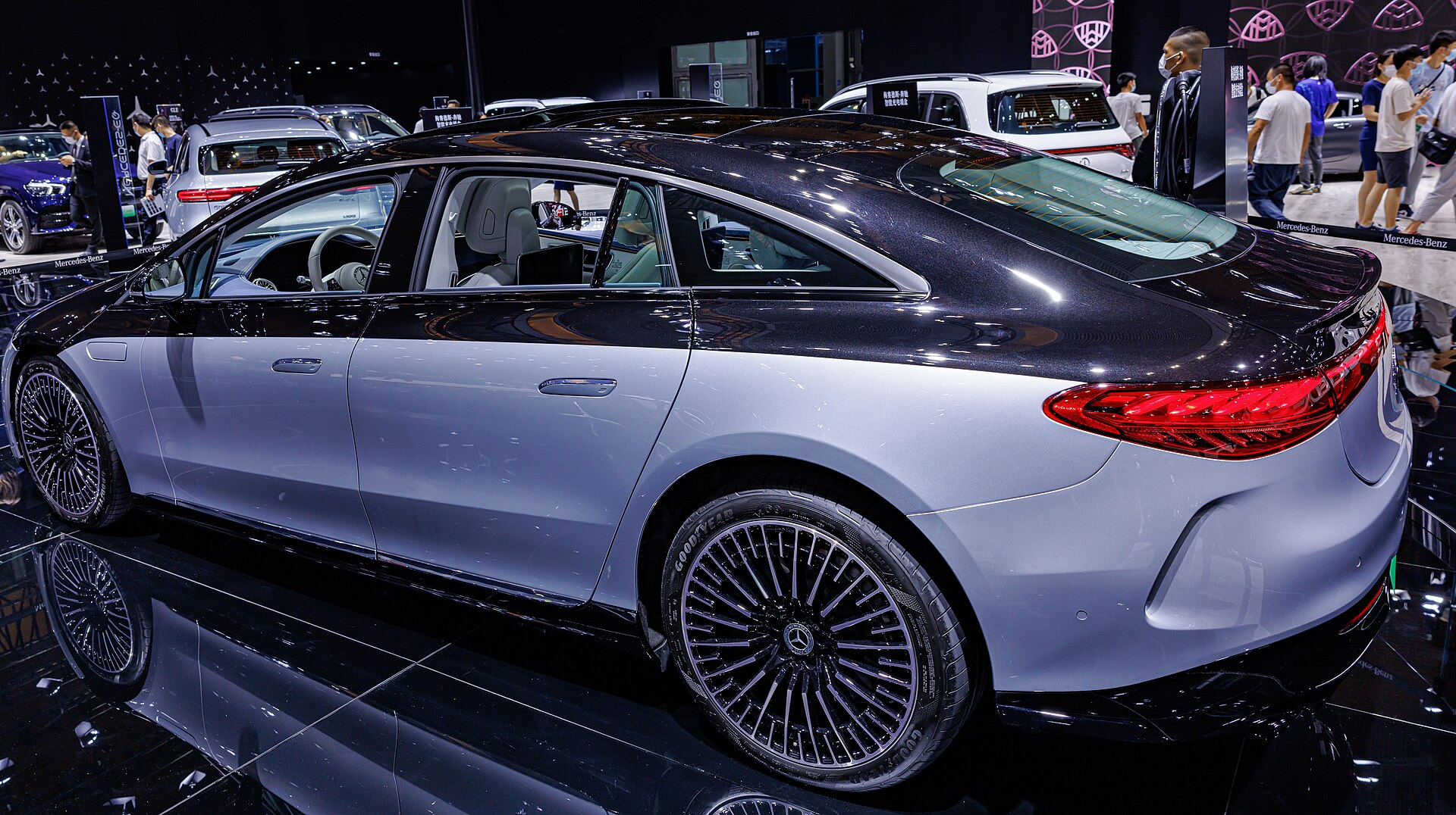 Mercedes-Benz EQS