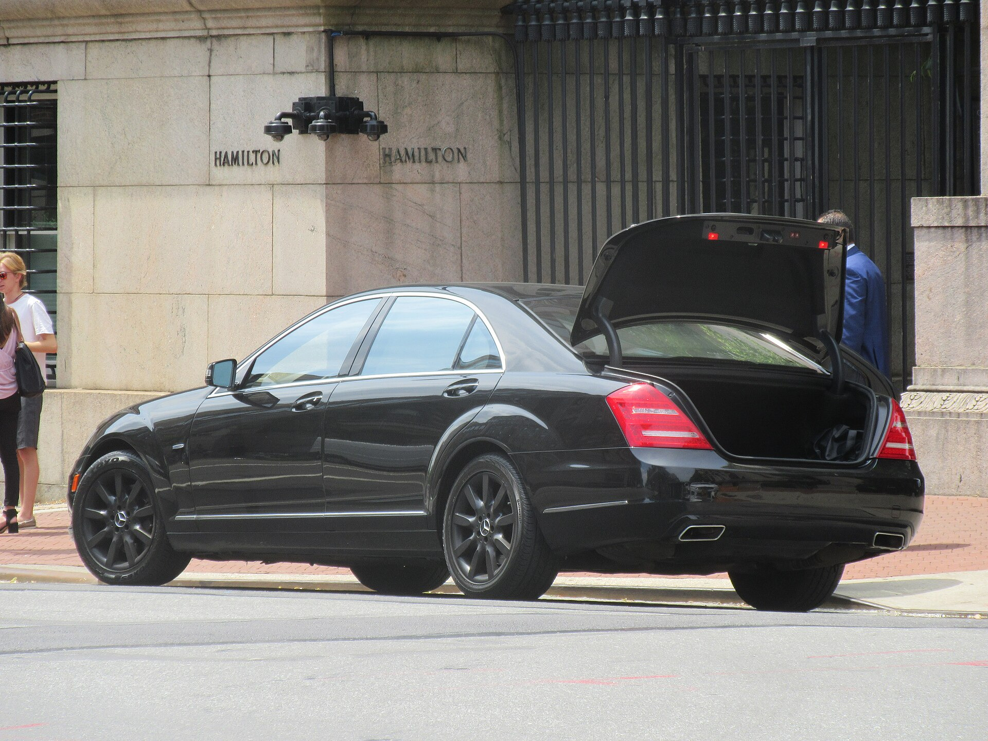 Mercedes-Benz S-Class Long (W221)