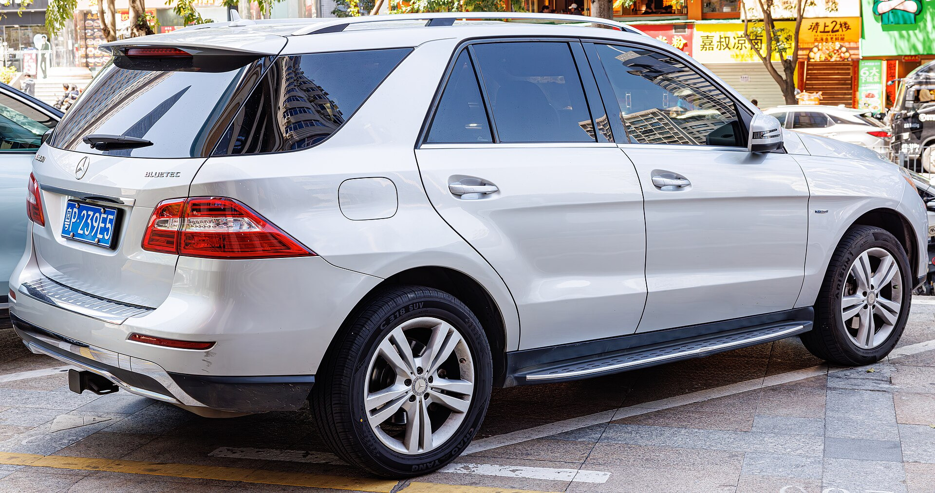 Mercedes-Benz M-class ML (W166)
