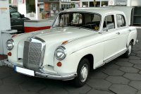 Mercedes-Benz Ponton W128 Sedan — снимка 2