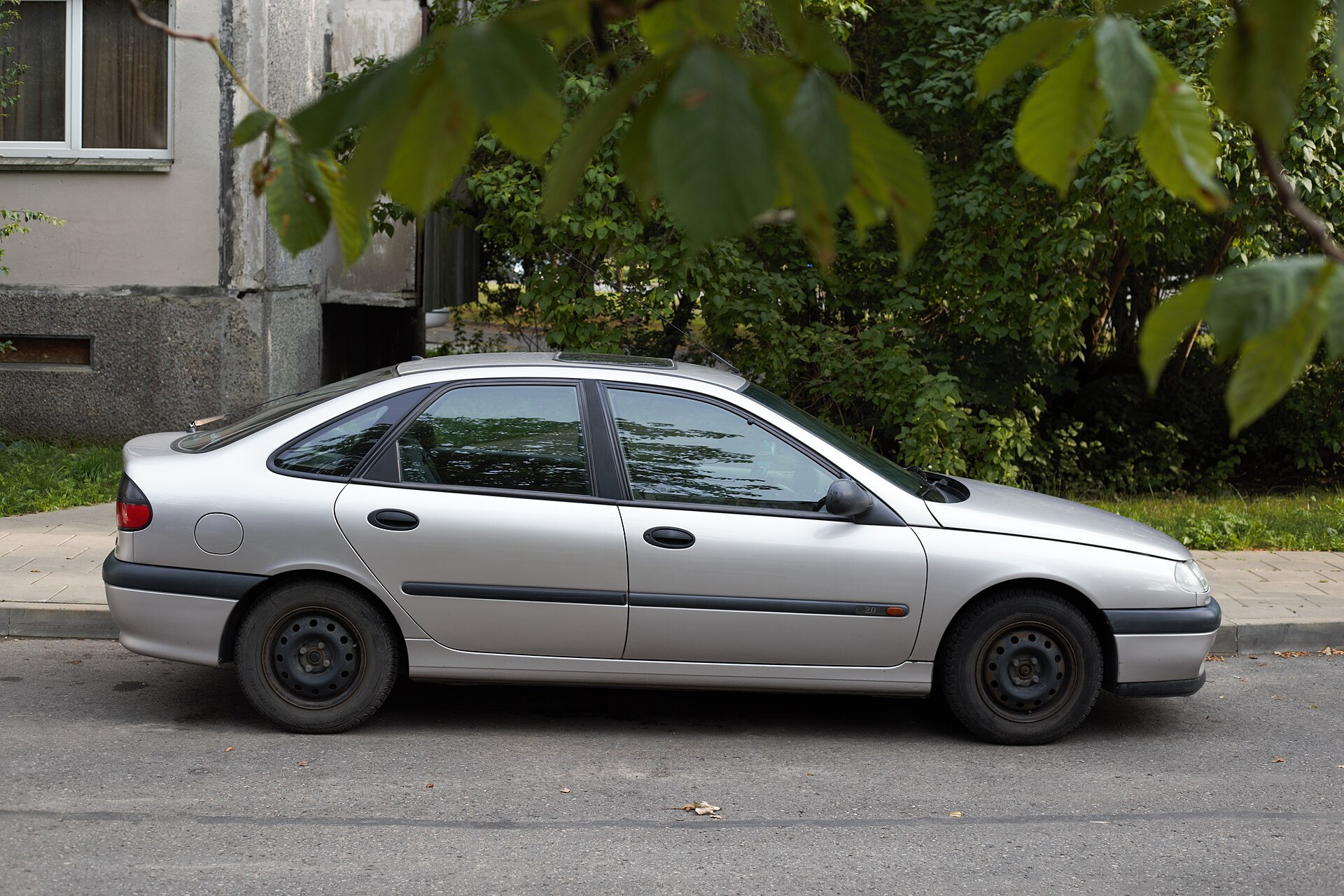 Renault Laguna B56 3.0 (B56E/R) (167hp)