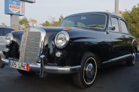 Mercedes-Benz Ponton W105 Sedan — снимка 3
