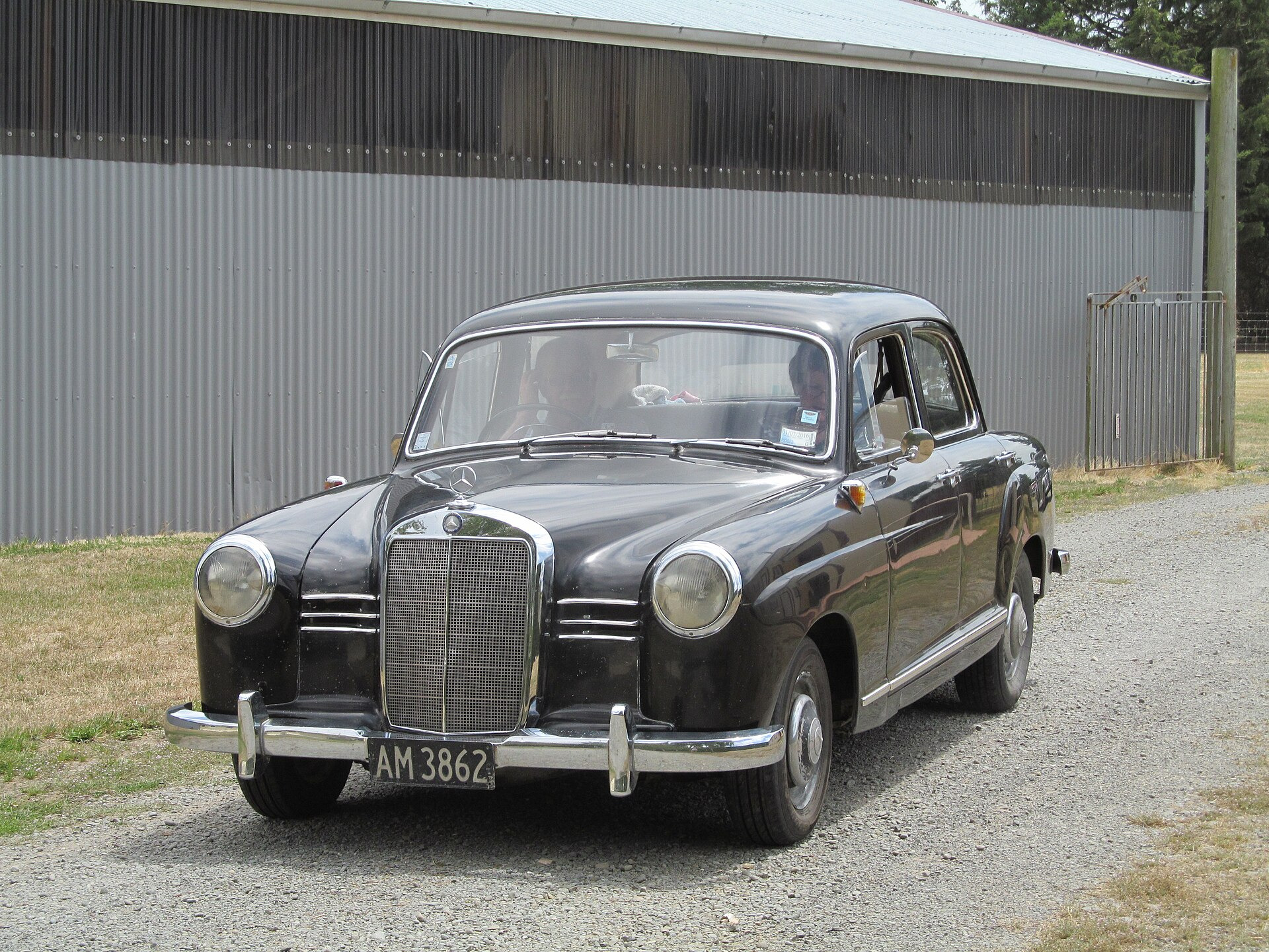 Mercedes-Benz Ponton W120 Sedan
