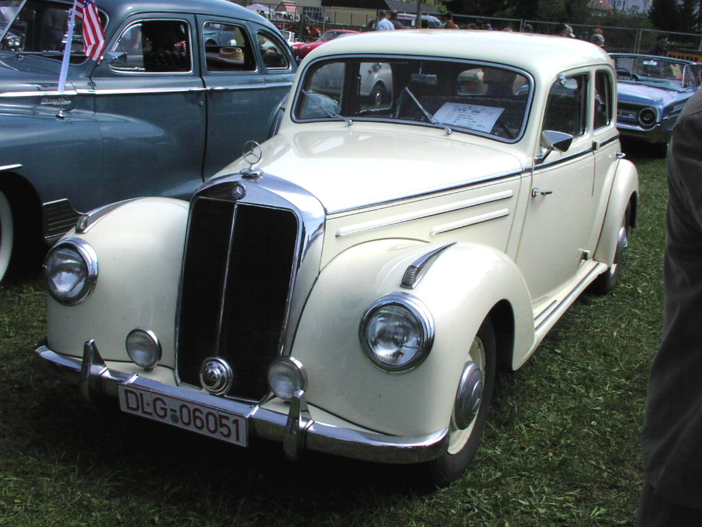 Mercedes-Benz W187 Sedan