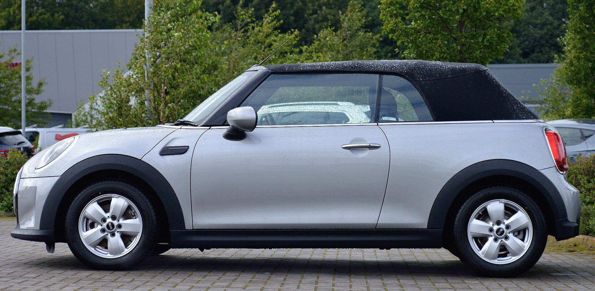 Mini Convertible (F57)