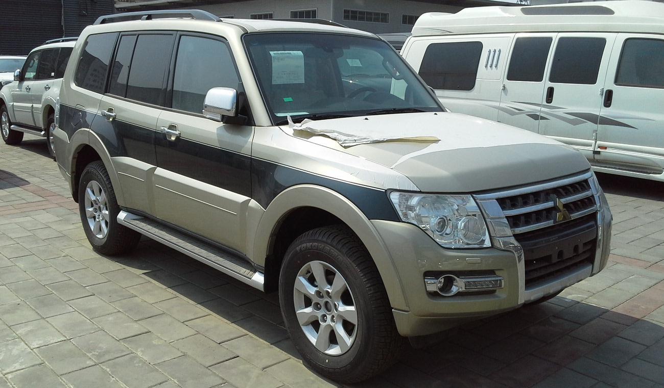 Mitsubishi Pajero IV (facelift 2015)