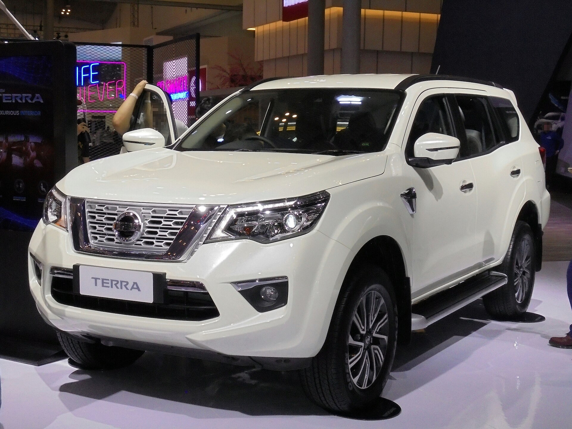 Nissan Terra (D23)