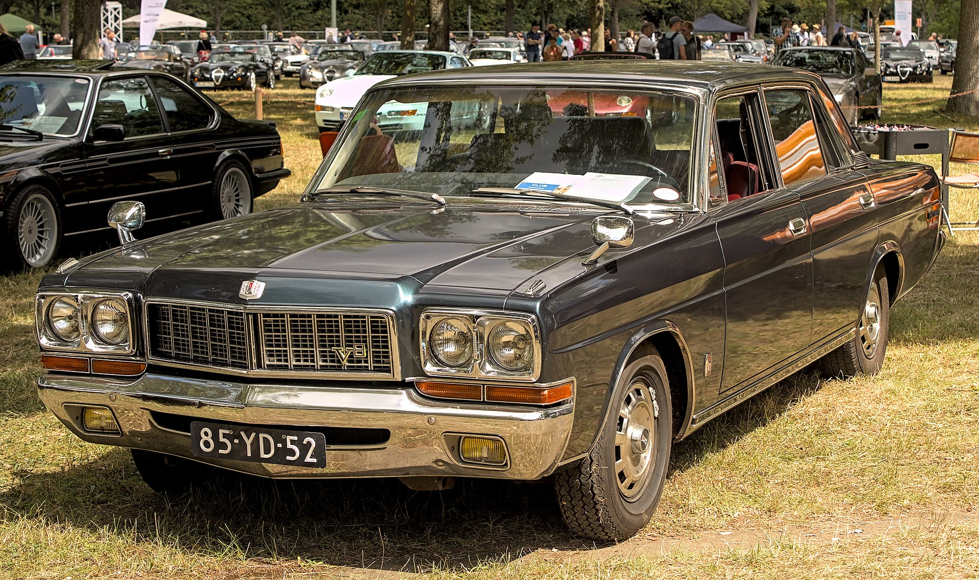 Nissan President (HG50)