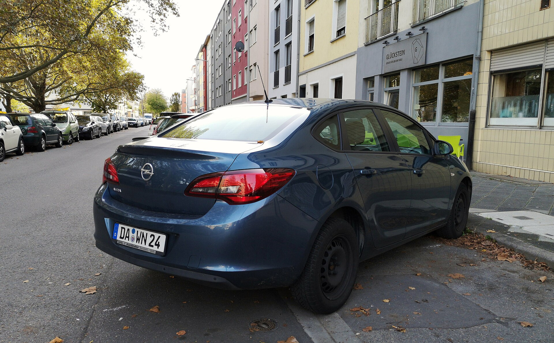 Opel Astra J Sedan