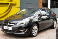 Opel Astra J Sedan — снимка 3