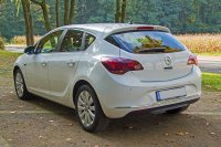 Opel Astra J Sports Tourer (facelift 2012) — снимка 2