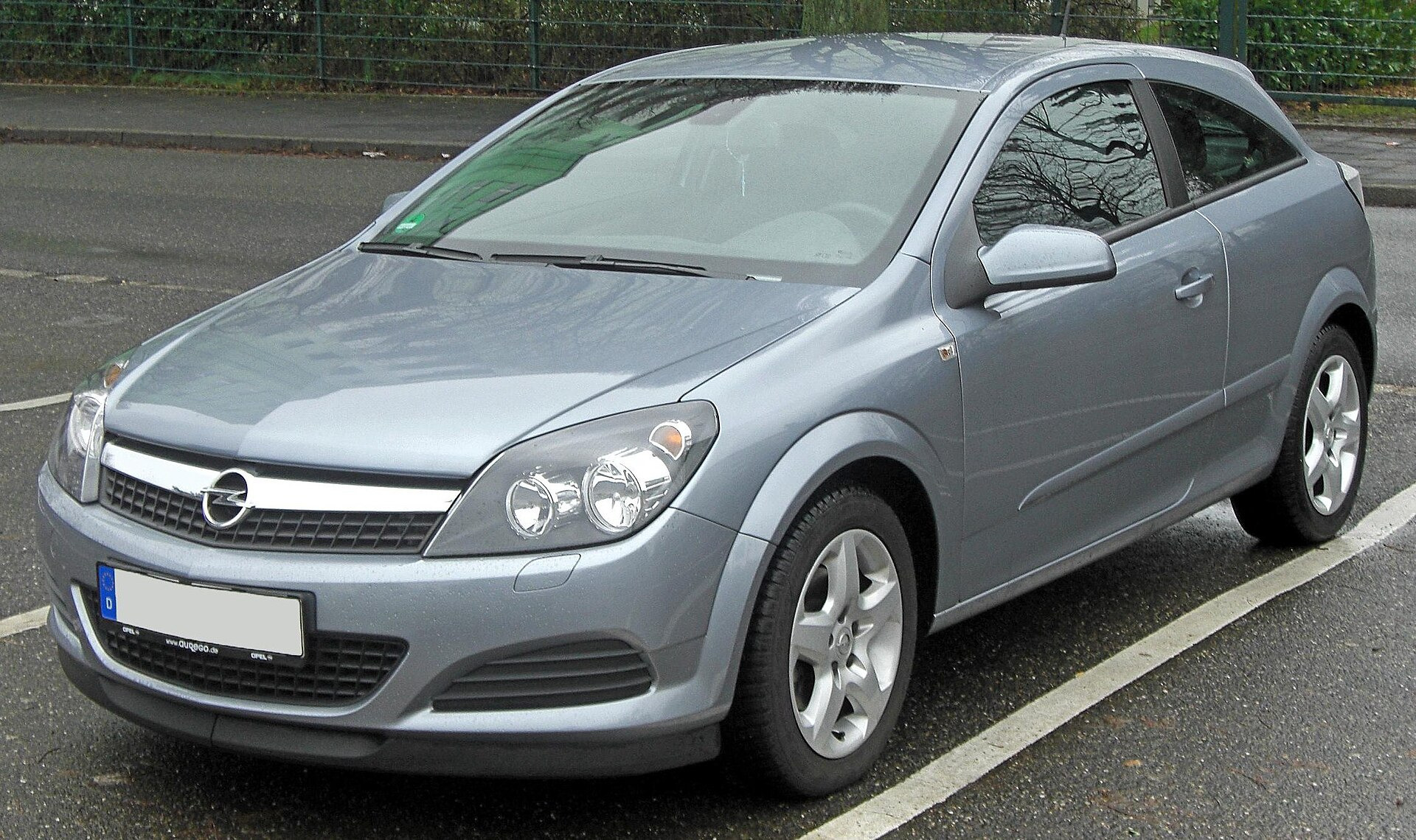 Opel Astra H GTC (facelift 2007)