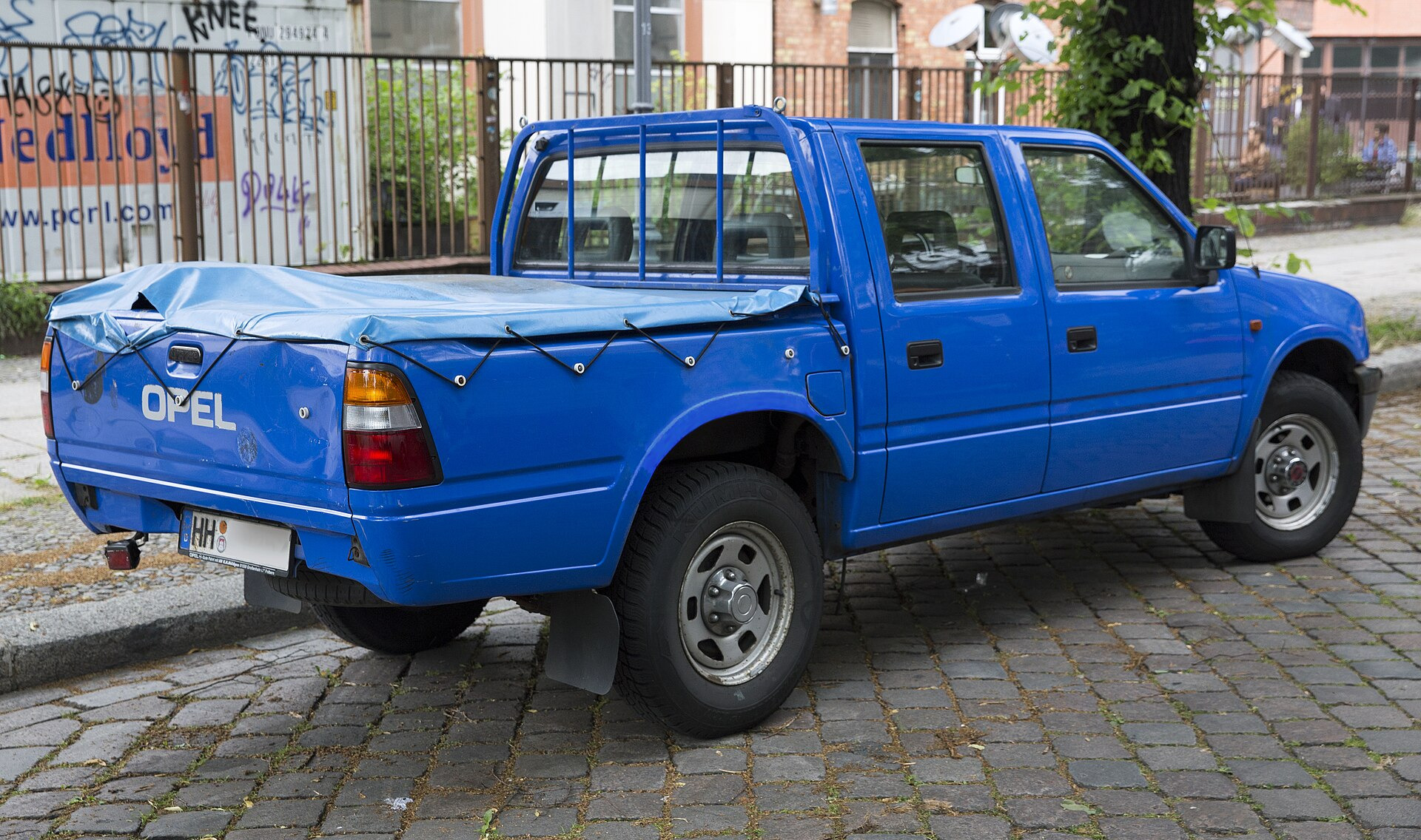 Opel Campo Half Cab
