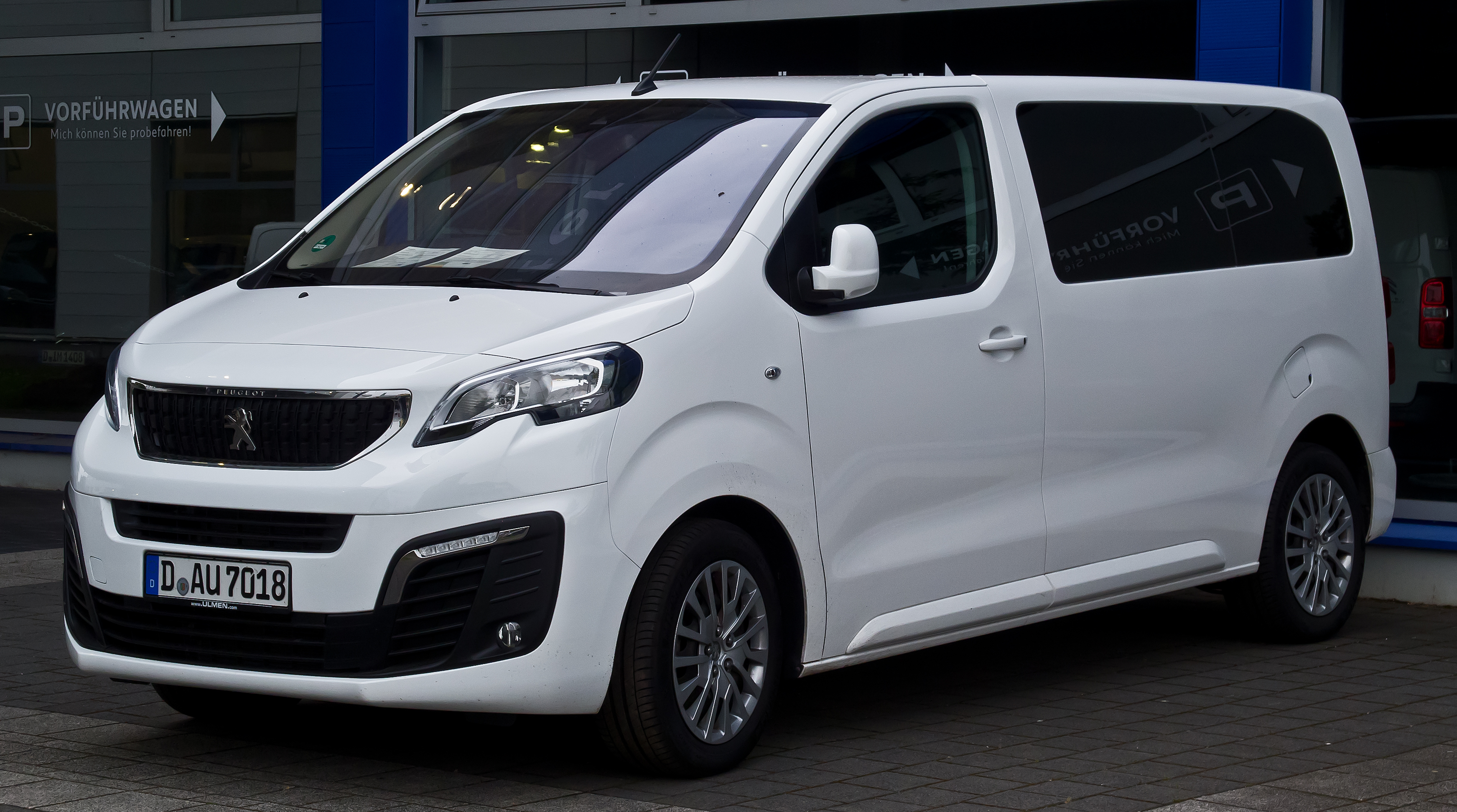 Peugeot Traveller Long